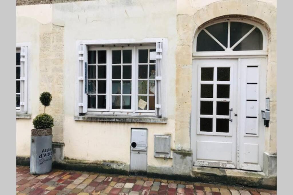 Au Coeur Du Vieux Bayeux, Logement De Charme Apartamento Exterior foto